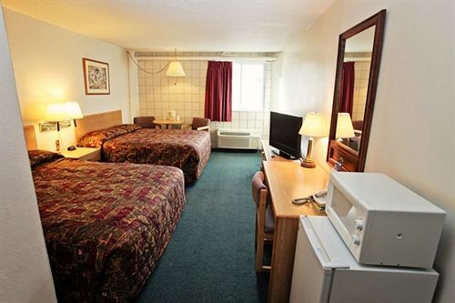 National 9 Showboat Motel Casper